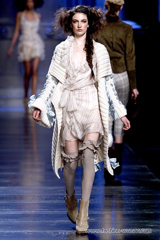 Модный белый кардиган от Christian Dior Объемный кардиган осень 2010