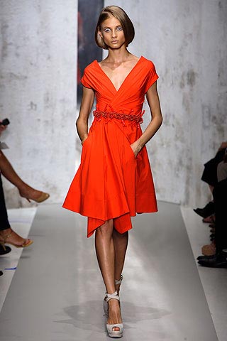 Donna Karan красное платье от Donna Karan