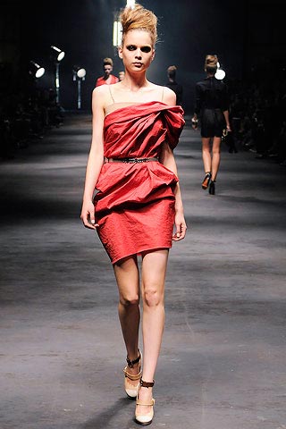 красное платье Lanvin маленькое красное платье от Lanvin