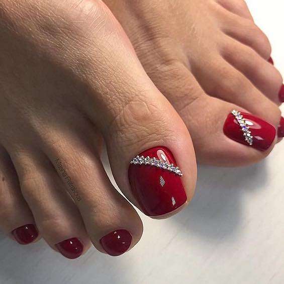 30 Amazing Red Toe Nail Ideas You Need to Try фото №12 30 Amazing Red Toe Nail Ideas You Need to Try фото №12