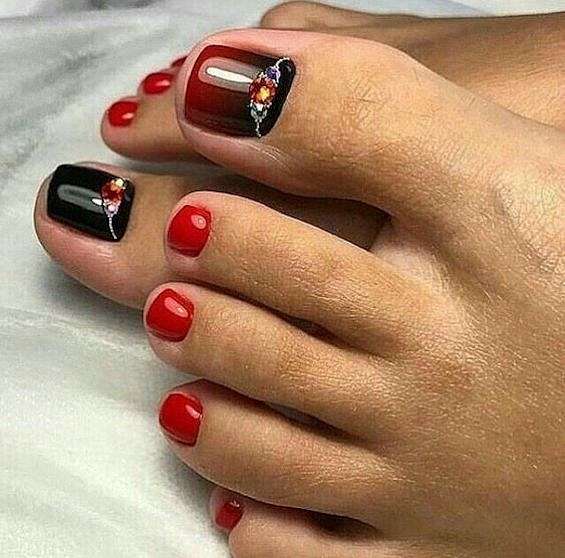 30 Amazing Red Toe Nail Ideas You Need to Try фото №19 30 Amazing Red Toe Nail Ideas You Need to Try фото №19