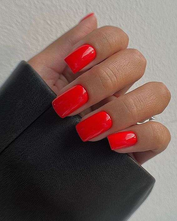 45 Red Nail Designs for a Chic and Trendy Look фото №33 45 Red Nail Designs for a Chic and Trendy Look фото №33