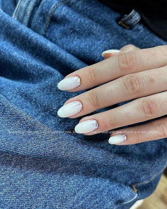 70 White Nail Ideas You Need to Try in 2024 фото №17 70 White Nail Ideas You Need to Try in 2024 фото №17
