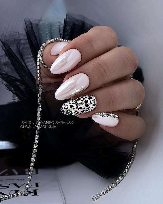 70 White Nail Ideas You Need to Try in 2024 фото №69 70 White Nail Ideas You Need to Try in 2024 фото №69