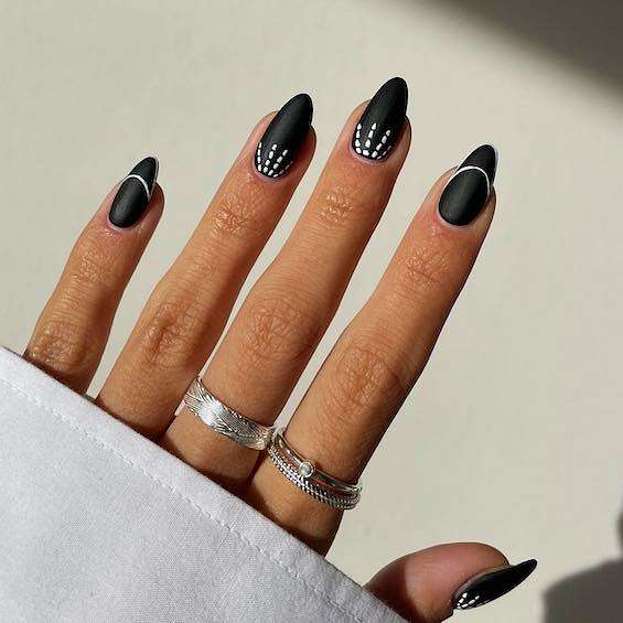 65 Best Halloween Nail Art Ideas for 2023 фото №22 65 Best Halloween Nail Art Ideas for 2023 фото №22