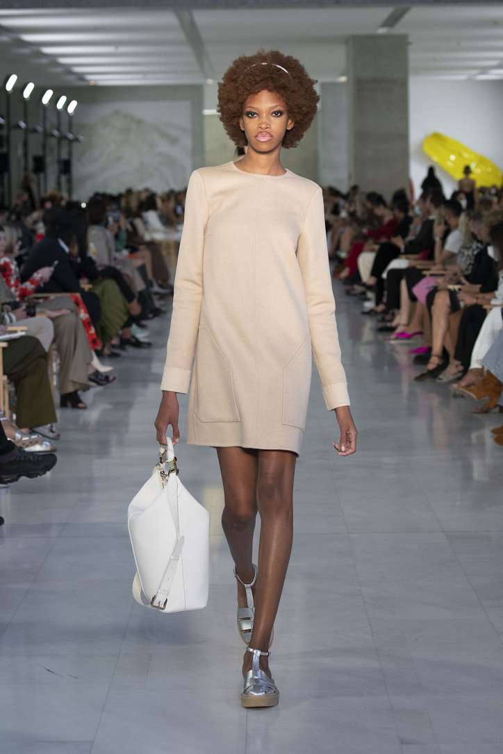 Коллекция Max Mara весна-лето 2022 фото №23 Коллекция Max Mara весна-лето 2022 фото №23