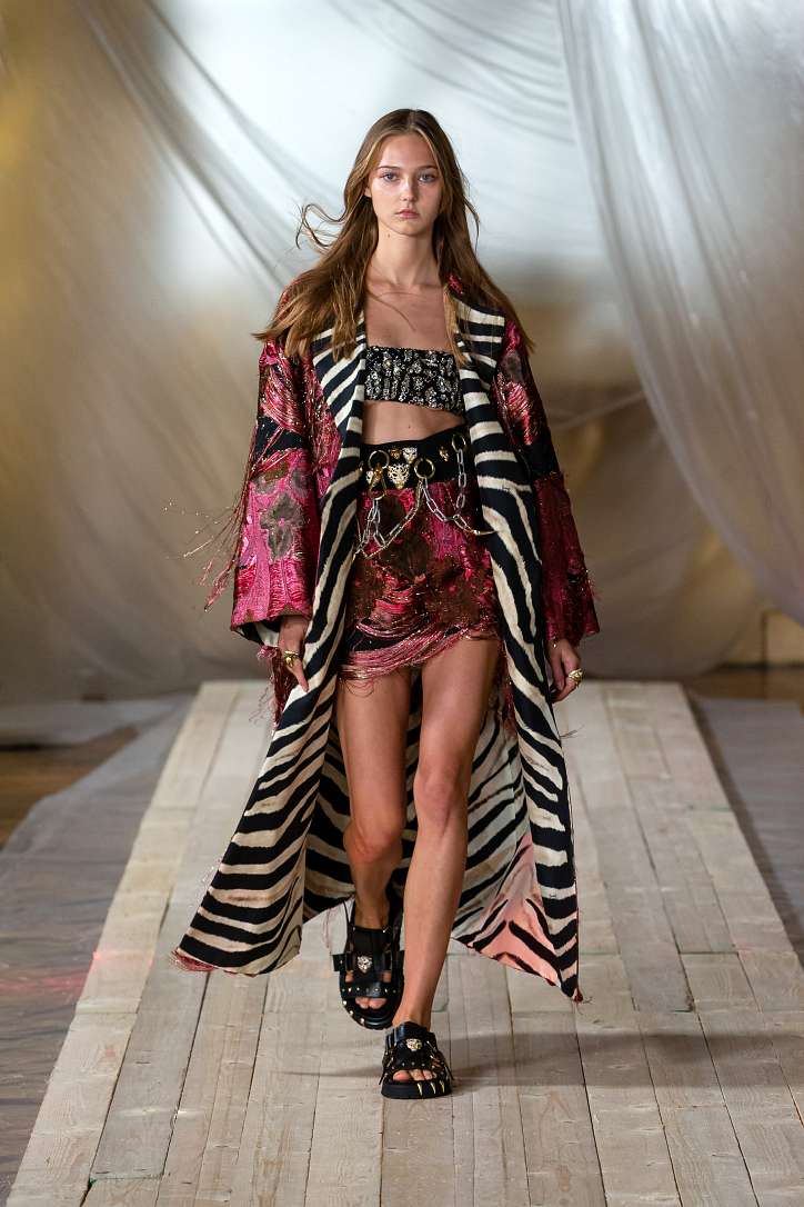 Коллекция Roberto Cavalli весна-лето 2022 фото №34 Коллекция Roberto Cavalli весна-лето 2022 фото №34