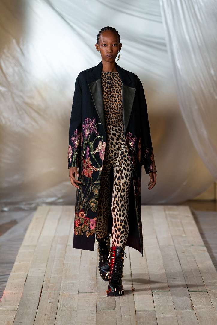 Коллекция Roberto Cavalli весна-лето 2022 фото №41 Коллекция Roberto Cavalli весна-лето 2022 фото №41