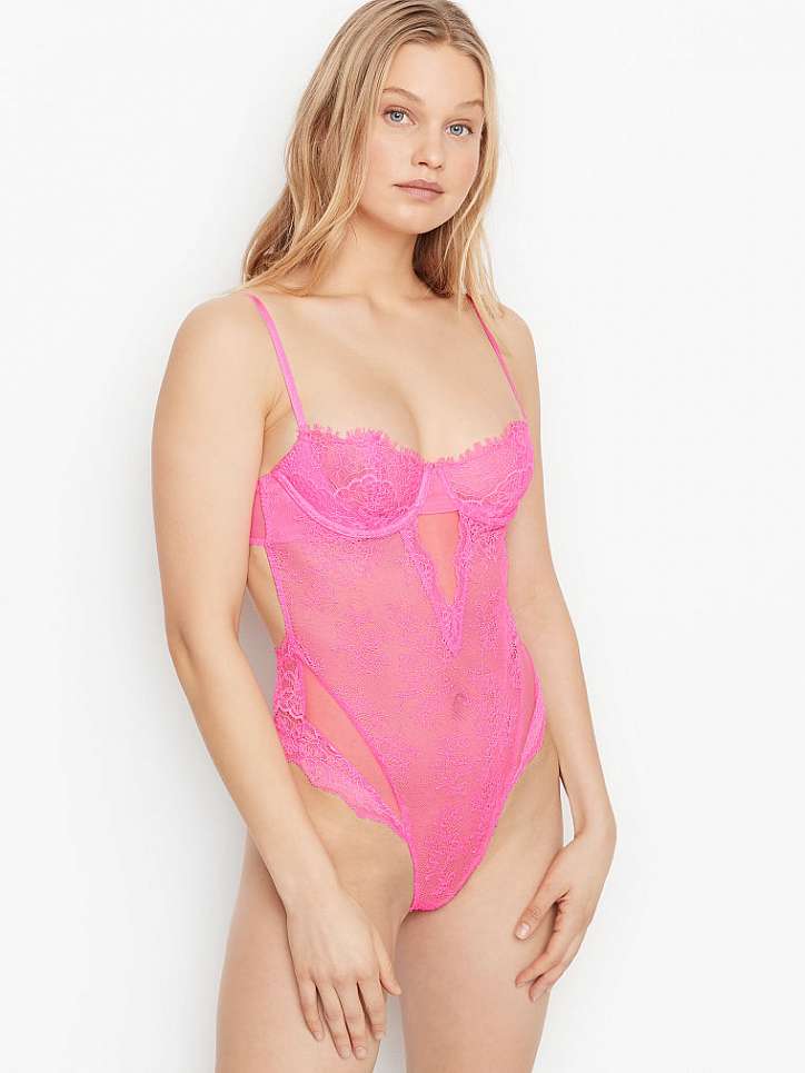 Нижнее белье ко Дню Святого Валентина от Victoria's Secret фото №24