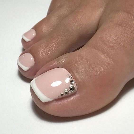 The Biggest Pedicure Trends of 2024 фото №9 The Biggest Pedicure Trends of 2024 фото №9