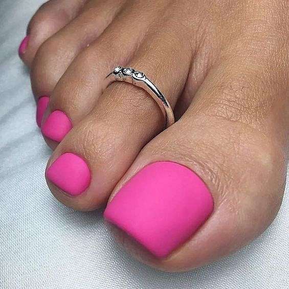 The Biggest Pedicure Trends of 2024 фото №19 The Biggest Pedicure Trends of 2024 фото №19