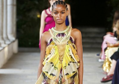 Лучшие образы коллекции Alberta Ferretti весна-лето 2022