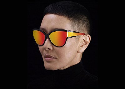 Дебютная коллекция очков Balenciaga